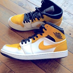 Retro Air Jordan 1 shoes